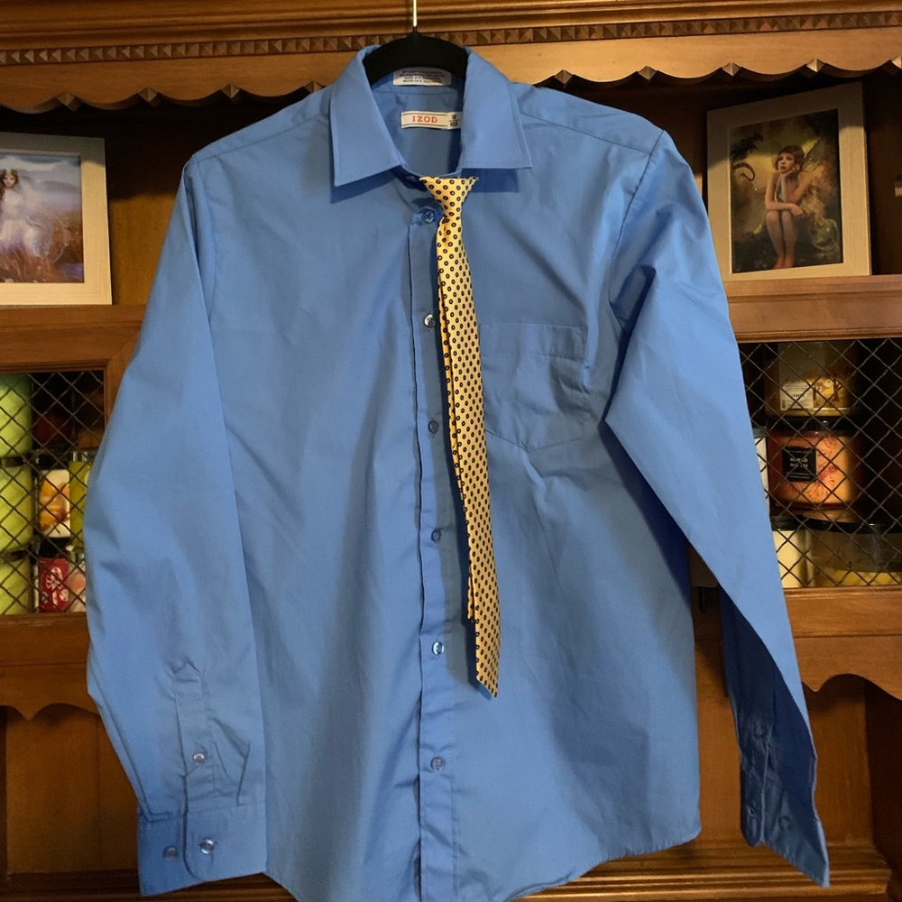 Boy’s Izod button down with tie.